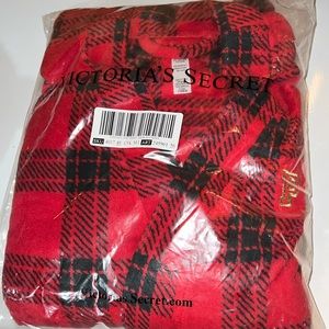 VS PINK SHORT COZY ROBE